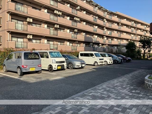 ニングル古淵の玄関写真