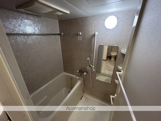 イーバイユー新大阪の内装写真