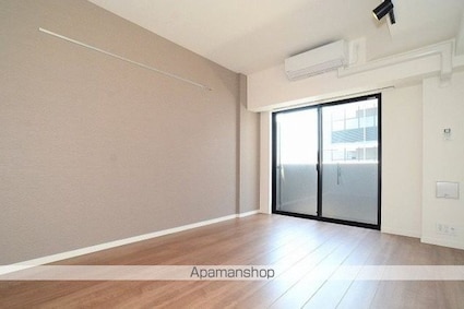 グランドコンシェルジュ大森本町Ⅱアジールコート[1K/25.52m2]のリビング・居間