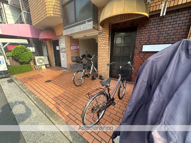 ハイム旭町の玄関写真