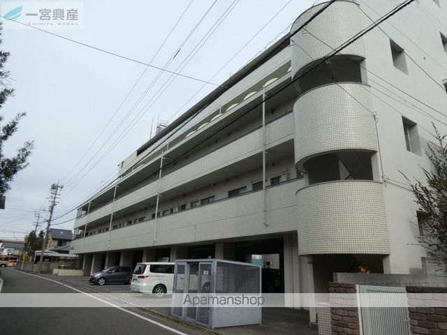 緑風館中央の外観写真