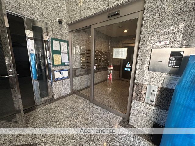 シーズンコート塩釜駅前の玄関写真