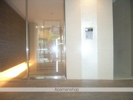 サニーコート向島[1LDK/44.62m2]のエントランス1