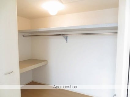 リビングタウン鳴滝　Ｄ[1LDK/62.1m2]の収納