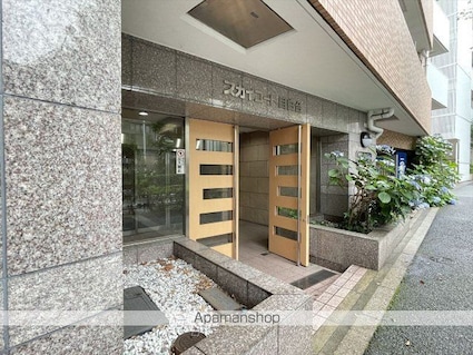 スカイコート目白台[1K/20.02m2]のエントランス