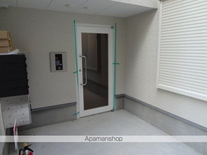 ティーエム三軒茶屋[1R/20.02m2]のエントランス1