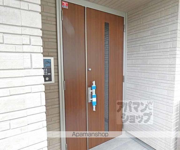 シルクメゾン岡崎の玄関写真