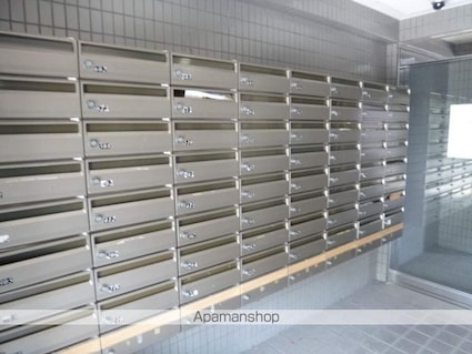 グランデ・ラーゴＨＯＥＩ　Ⅰ[1K/23.7m2]のエントランス