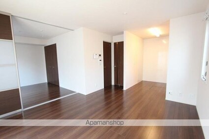 香川県高松市松島町３丁目[2LDK/53.76m2]のリビング・居間