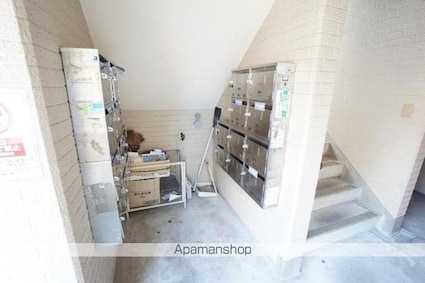 レ・セーナ中一万[1K/18.09m2]の共用部3