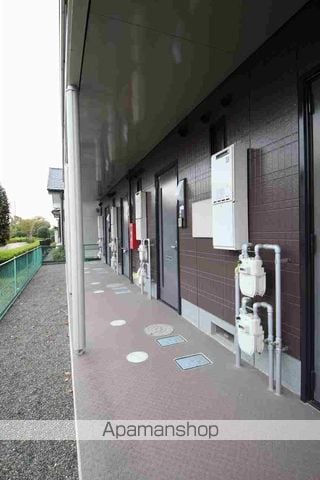 ディアスYII号館の玄関写真