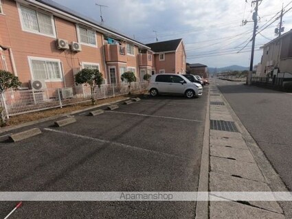 リバーサイド５　Ａ棟[2DK/46.06m2]の駐車場2