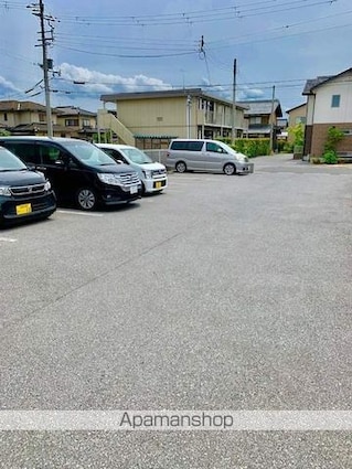 サニー　フォレスト[2LDK/58.53m2]の駐車場3