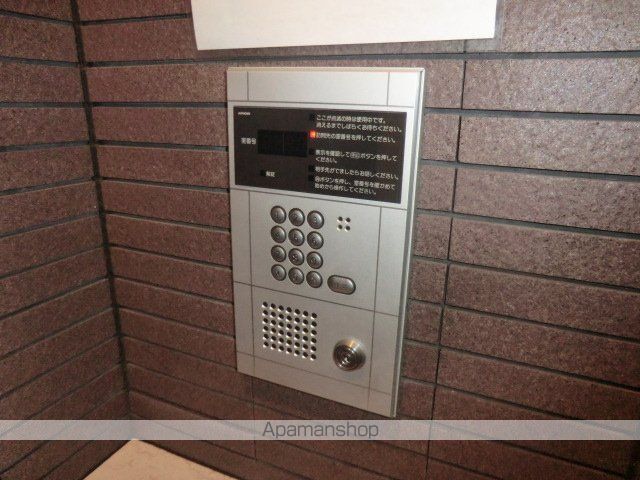 101松井ビルの玄関写真