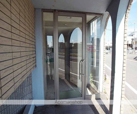 メゾンウェルスの玄関写真