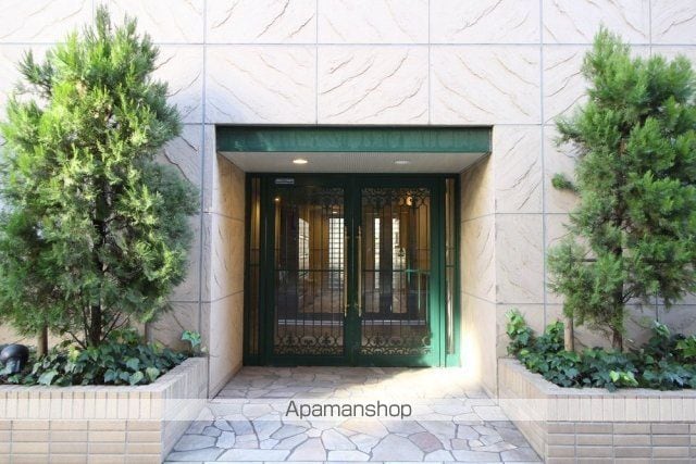 フォルトゥナ日本橋の玄関写真