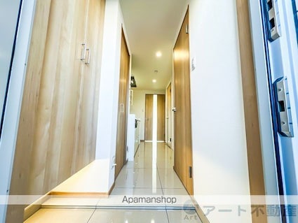 αプレミアム松末[1K/26.5m2]の玄関