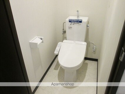 Ｃａｌｉｆｏｒｎｉａ　ＡＰＴ[1R/28.6m2]のトイレ