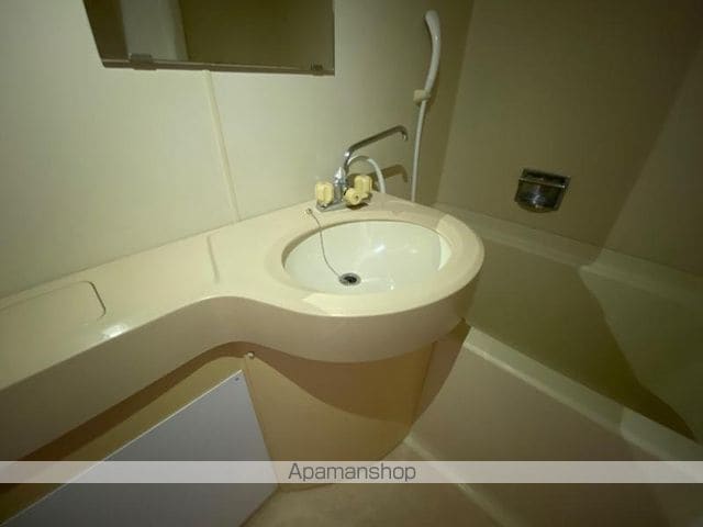 ダイアパレス南瓦町402号の内装写真