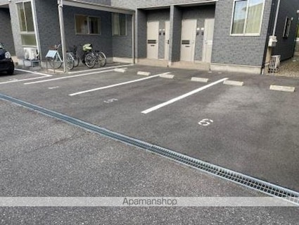 プリマベラ大形[1LDK/39.03m2]の駐車場