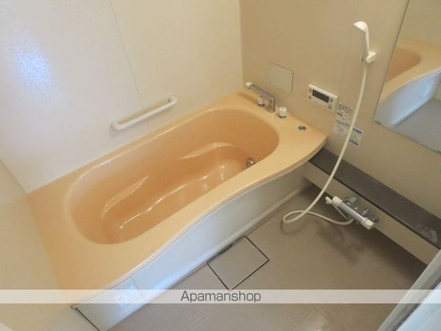 リビングタウン浜田　Ｂ[3LDK/71.93m2]のバス