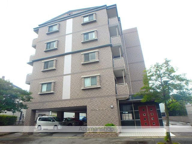 福岡市東区松崎のマンションの外観1