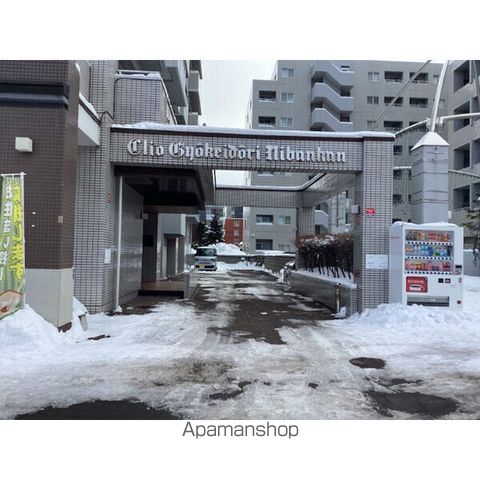 クリオ行啓通弐番館の玄関写真