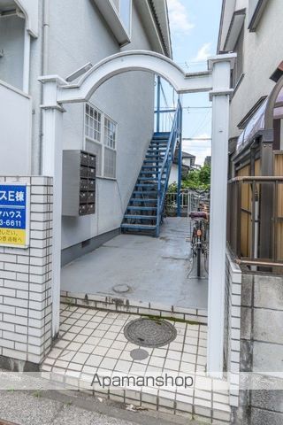ヨコハウスE棟の玄関写真