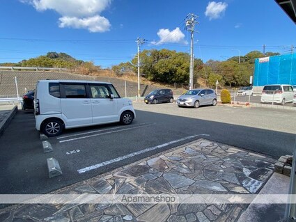 アンジュールＡＲＩＤＡ　Ⅰ[1K/31.65m2]の駐車場1