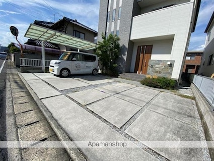 松縄町一戸建（Ｉ様邸）[5LDK/115.92m2]の駐車場