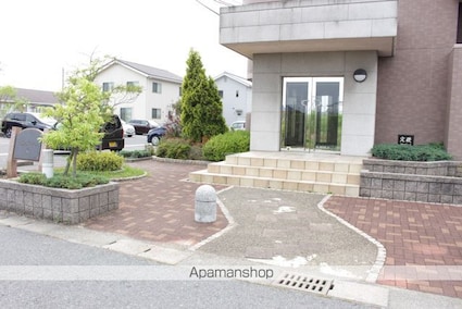 ヴェルドミールＳ[2LDK/52m2]のエントランス