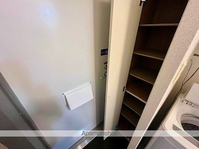 レオパレスなのはな[1K/22.35m2]の玄関