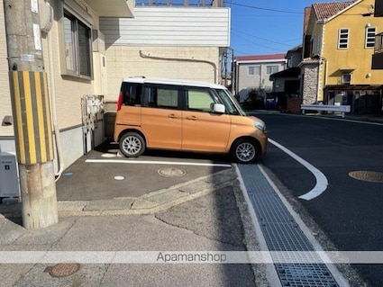 滋賀県大津市大将軍３丁目[1LDK/42.93m2]の駐車場
