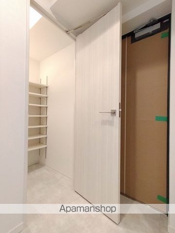 スプランディッド新大阪VIIIの内装写真