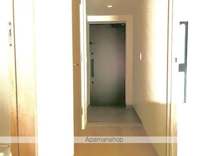 ジオ市谷仲之町[2LDK/58.09m2]の玄関