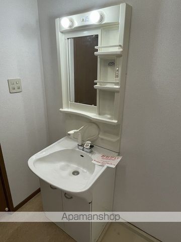 チェスターコートBの内装写真