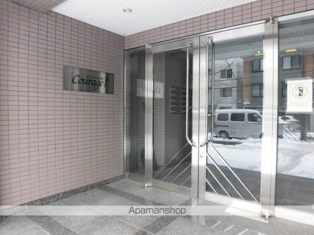 クラージュ行啓Iの玄関写真