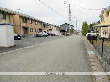 プレイン　Ｃ[2LDK/53.76m2]の周辺8