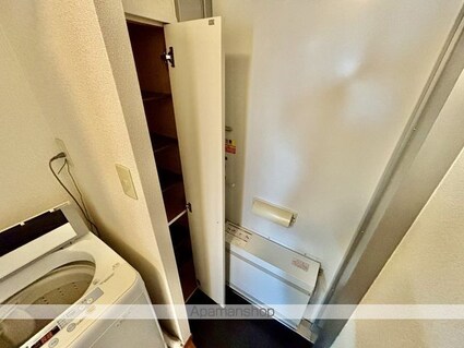 レオパレス緑嶺[1K/22.35m2]の玄関