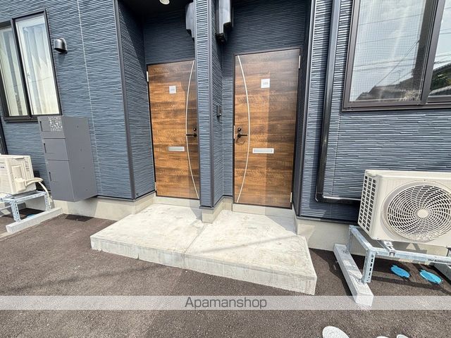 グランスイート大町の玄関写真