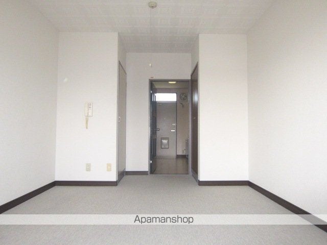エクセレント・マンションの内装写真
