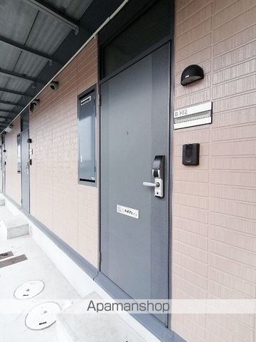 アモリーノ Bの玄関写真