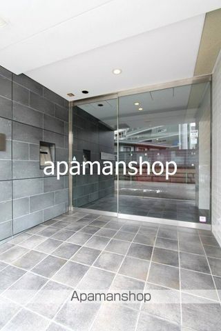 エルミタージュNAMBAMINAMI Vの玄関写真