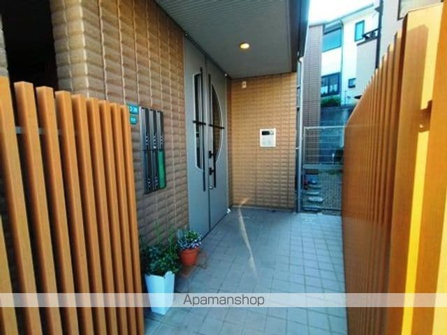 苦楽園オークスの玄関写真