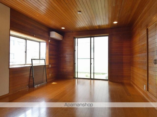 浜松市中央区 2階建 築46年の内装写真