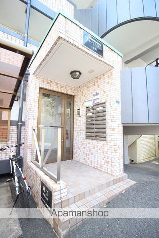 フォーラム伊島三番館の玄関写真