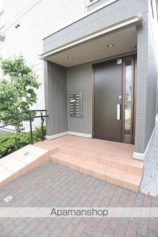 グレースコートの玄関写真