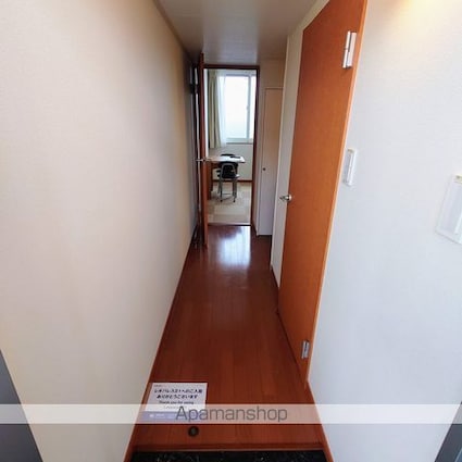 レオパレスヴォワール[1K/20.28m2]の玄関