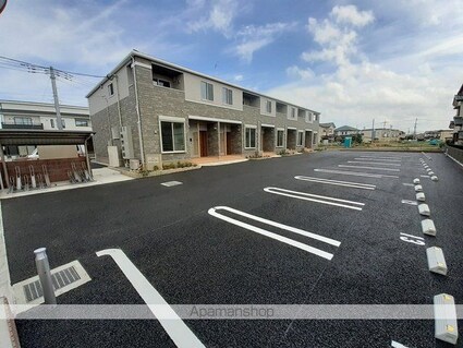 ＫＥＳＨＩＫＩ　Ｈａｌｕ[2LDK/58.64m2]の駐車場