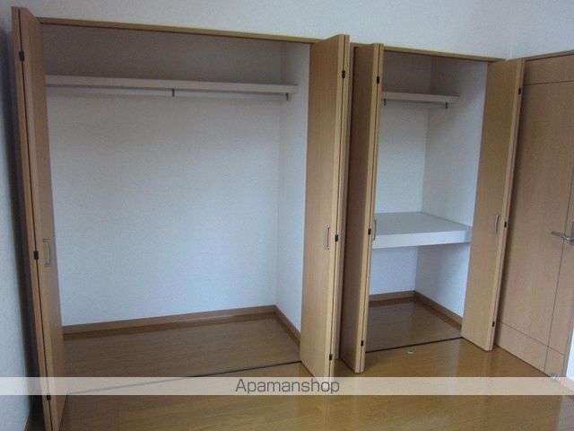メゾネット庄内の内装写真